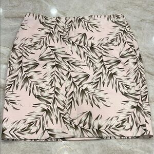 NEW Ann Taylor Factory | Pale Pink Tropical Pencil Skirt | Petite Size 6 (6P)